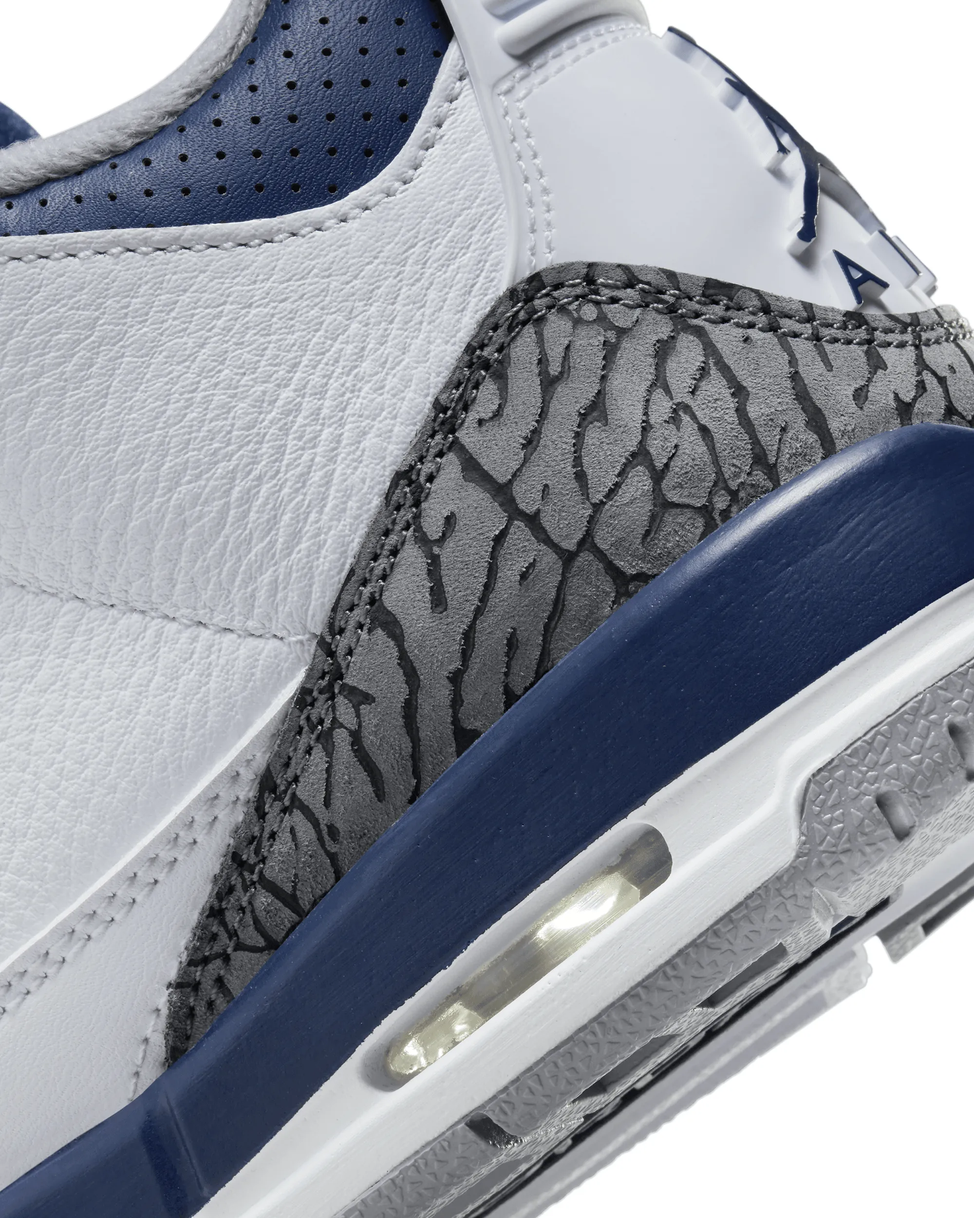 Air Jordan 3 Retro (Gs) - White / Midnight Navy / Cement