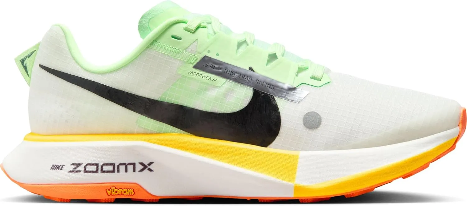 NIKE Women's Sneaker