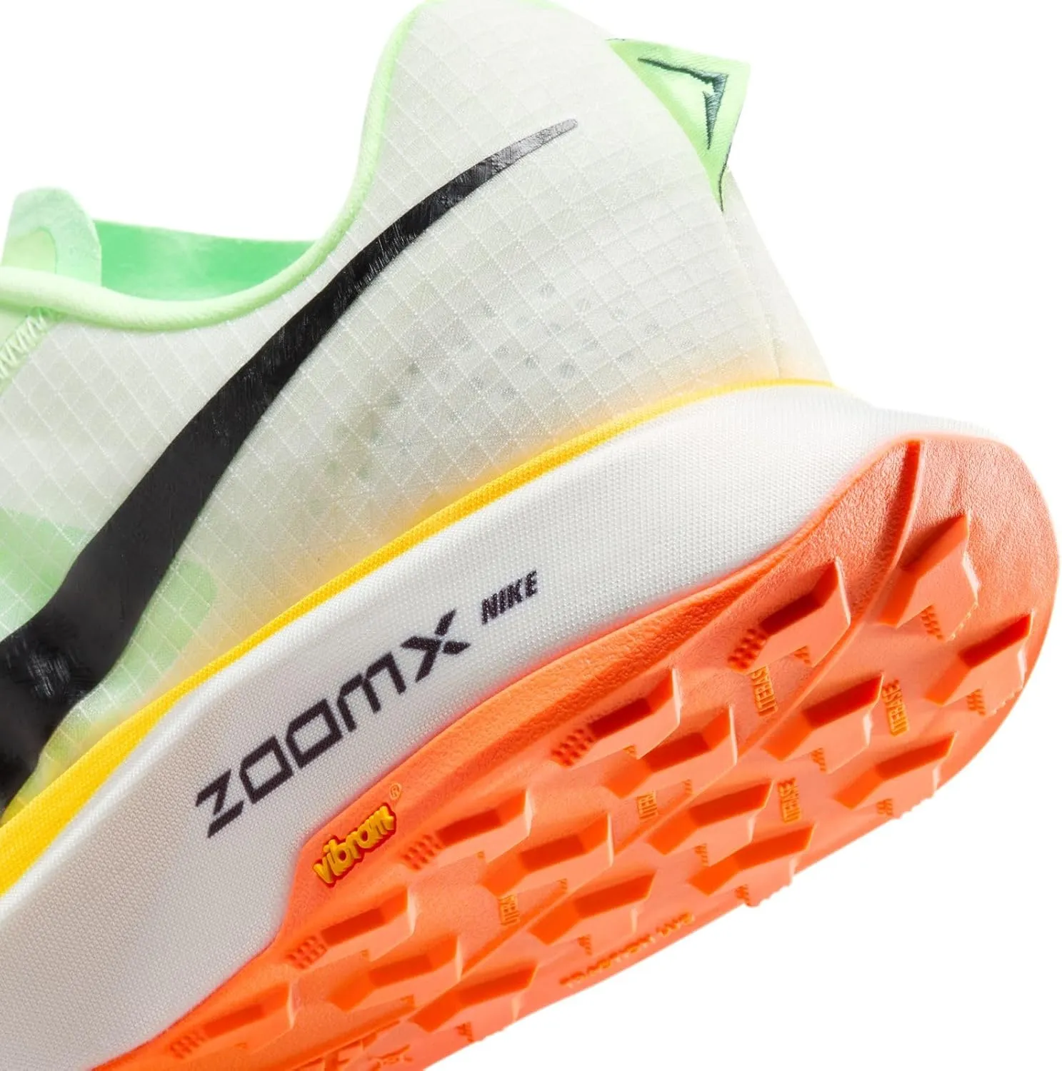 NIKE Women's Sneaker